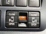 両側電動スライドドアのスイッチ付です。車内からもスイッチひとつで楽にドアの開閉が可能です。電動なので開閉時に力を使う必要がなく、半ドアになることもありません!