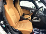運転席シート廻りは使用感も少なく、良好な状態となっています。丁寧に使われていたことがよくわかりますね。