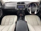 ランドクルーザープラド 2.8 TX ディーゼル 4WD 4WD サンルーフ