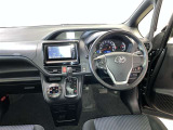 分かりやすく操作しやすい運転席まわりです☆