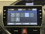 【純正10インチナビ】人気の大型10インチナビを装備。存在感のある大画面はインパクトも大!ナビ利用時のマップ表示は見やすく、テレビやDVDは臨場感がアップ!いつものドライブがグッと楽しくなります。