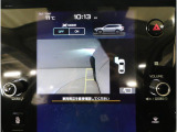 サイドビューカメラは狭い道路での走行や左側への寄せに活躍。周囲の状況をしっかり確認でき、安全性を高める便利な機能です。