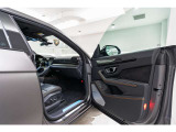 Seats Base Color - Nero Ade