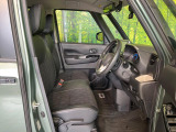 運転席シート廻りは使用感も少なく、良好な状態となっています。丁寧に使われていたことがよくわかりますね。