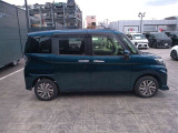 スライドドアは、開口部が広く乗降性の良いお車です