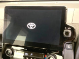 【10.5インチナビ】高級感とインパクトのある大画面ナビを装備。各種オーディオ操作はもちろん、スマホ連携もできる利便性の高いナビです♪