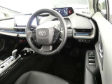 【運転席】運転席周りの画像です。プロの手で隅々までクリーニングしています。ご来店いただき実際に見てみてくださいね☆
