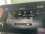 BluetoothやApple CarPlay、AndroidAutoなど、スマホのミラーリングなどオーディオ機能も充実してます。