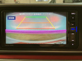 バックカメラを装備!運転席から見えにくい部分をナビの画面に映して、安全に操作が出来ます。