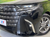 【シーケンシャルターンランプ付きLEDヘッドライト】人気の『流れるウィンカー』付きのLEDヘッドライトを装備♪高級感はもちろん、点灯時は存在感たっぷりで他車からも認識されやすく安心です。