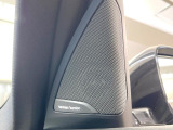●harman/kardonサウンドシステム:オーディオ専門メーカーが手掛けるプレミアムスピーカーを装備。多数のスピーカーから、音の粒立ちまで分かる高品質な音楽をお楽しみいただけます。