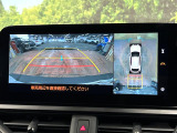 【パノラミックビューモニター】専用のカメラにより、上から見下ろしたような視点で360度クルマの周囲を確認することができます☆死角部分も確認しやすく、狭い場所での切り返しや駐車もスムーズに行えます。