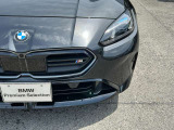 また、BMW正規認定中古車は、エマージェンシーサービスが自動付帯。24時間365日、皆様のカーライフをサポート致します。確かな安心のうえで、「駆けぬける歓び」をご堪能ください。