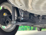 お車を安心してお乗りいただく為には、足回りの定期点検が欠かせません。サービスサポート(有償保証)では無料点検もご提供しており、安心のカーライフをお過ごしいただけるサポート体制が整っています。