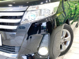 【LEDヘッドライト】悪天候や夜間走行時も良好な視界を確保し安心して運転できる高輝度LEDヘッドライトを装備!点灯速度が早く、消費電力も抑えられています。