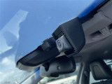 【ドライブレコーダー】映像・音声などの運転中の記録を残します。事故などを起こした起こされた時の証拠になりえますので、もしも時でも安心ですね。