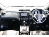 操作性に優れた運転席となります!小物入れや各ボタンの配置にこだわり、使いやすいです!座り心地もよく視認性も良好なのでロングドライブもお任せ下さい!
