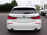 第二展示場にも多数のBMWをラインナップ!ご来店の際はBMW本店(厚木市下荻野140-1)に一度ご来店ください!☆関東運輸局認証工場 自動車分解整備事業2-6030☆プッシュプル式板金塗装ブース完備☆
