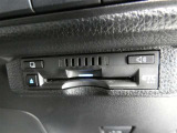 ナビ連動タイプのETC車載機です。ナビゲーションと連動してくれますのでカード未挿入を知らせてくれるなど便利な機能が追加されています。