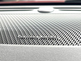 【harman kardon】ハーマンカードンのHi-Fiスペシャリストと共に、モデル別に開発・設計された専用チューニングが臨場感溢れる音響空間を実現しています。