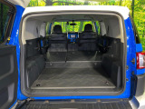 普段のお買い物や通勤、送迎等に十分な荷室スペースを確保しております。セカンドシートを倒すと、大きな荷物の積載も可能です♪