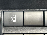 【パワースライドドア】スマートキーや運転席のスイッチでスライドドアの開閉が可能♪電動だから力を入れてドアを開ける必要が無く、小さいお子様でも、重い荷物を持っている時もラクに開け閉めできます♪