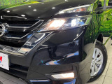 【LEDヘッドライト】悪天候や夜間走行時も良好な視界を確保し安心して運転できる高輝度LEDヘッドライトを装備!点灯速度が早く、消費電力も抑えられています。