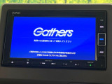 【純正ナビ】人気の純正ナビを装備しております。ナビの使いやすさはもちろん、オーディオ機能も充実!キャンプや旅行はもちろん、通勤や買い物など普段のドライブも楽しくなるはず♪