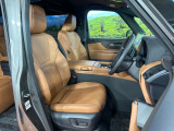 運転席シート廻りは使用感も少なく、良好な状態となっています。丁寧に使われていたことがよくわかりますね。