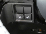 運転席と助手席には寒い時にうれしいシートヒーターが装備されてます。