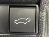 【パワーバックドア】スマートキーや運転席のボタンを押すだけでリアゲートが自動で開閉します!荷物を持っている時や、高い位置にあるバックドアを閉める際に便利な機能です♪