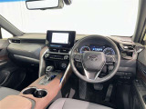 運転席まわりです。 各操作スイッチは使いやすい位置に配置されてます。