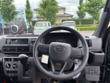 ドライバー目線です!運転席に座るとこんな感じです☆