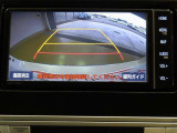バックガイドモニターで、後方を確認しながら安心して駐車することができます。