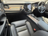 XC60 リチャージ アルティメット T6 AWD PHEV 4WD 