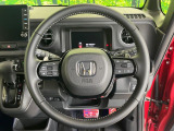 【純正革巻きステアリング】上質な革を使用することで、手にしっかり馴染みとても運転しやすいハンドルです♪