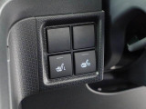 運転席と助手席にはシートヒーターも付いています!
