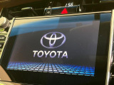 【メーカー純正9型ナビ】インテリアに溶け込むスタイリッシュな「専用設計」メーカーナビを装備♪視認性や操作性など基本性能にも優れ、より上質なカーライフをお楽しみいただけます。