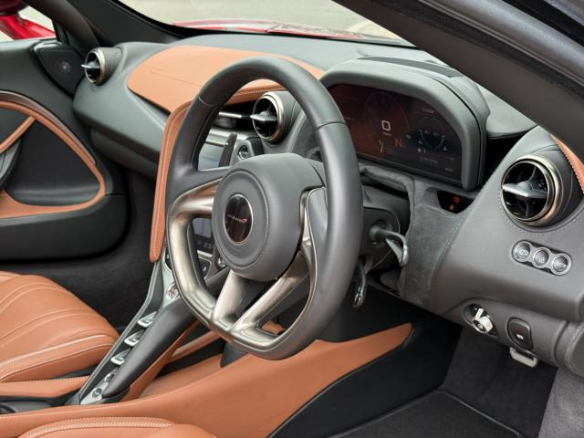 マクラーレン 720S 4.0 の中古車詳細 (10,010km, レッド, 愛媛県