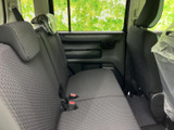 運転席側後部座席