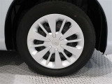 タイヤサイズは165/65R14です。