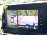 【アラウンドビューモニター】専用のカメラにより、上から見下ろしたような視点で360度クルマの周囲を確認することができます☆死角部分も確認しやすく、狭い場所での切り返しや駐車もスムーズに行えます。