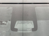 【トヨタセーフティセンス】走行中に前方の車両等を認識し、衝突しそうな時は警報とブレーキで衝突回避と被害軽減をアシスト。より安全にドライブをお楽しみいただけます。