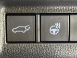 【パワーバックドア】スマートキーや運転席のボタンを押すだけでリアゲートが自動で開閉します!荷物を持っている時や、高い位置にあるバックドアを閉める際に便利な機能です♪