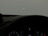 【HUD(ヘッドアップディスプレイ)】少ない視点移動で情報を読み取れます。