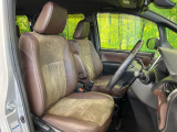 運転席シート廻りは使用感も少なく、良好な状態となっています。丁寧に使われていたことがよくわかりますね。