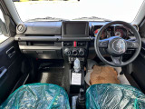 運転者にとっては日々使用することとなる運転席です。運転席が快適だと運転に集中することができますね。