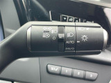【オートライト(AUTO)】外の明るさをシステムが感知して、自動でヘッドライトが点灯します!ヘッドライトをつけ忘れを防ぐ便利機能です。