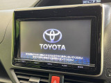 【メーカー純正9型ナビ】インテリアに溶け込むスタイリッシュな「専用設計」メーカーナビを装備♪視認性や操作性など基本性能にも優れ、より上質なカーライフをお楽しみいただけます。