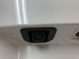 バックカメラを装備!純正ナビなどモニターを装備いただくとお使いいただけます。
